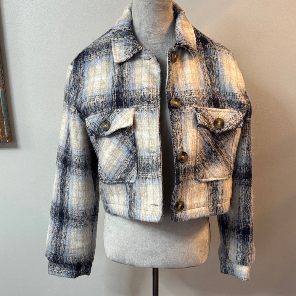Cropped Teddy Plaid Jacket shacket - Cream & Black blue EUC L